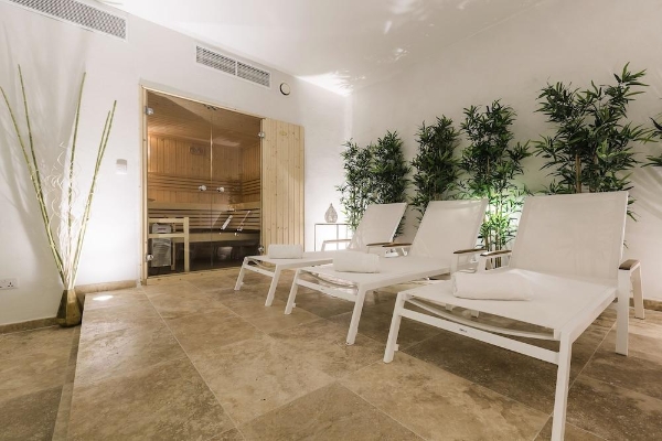 Two Pillows Boutique Hostel (Sliema)